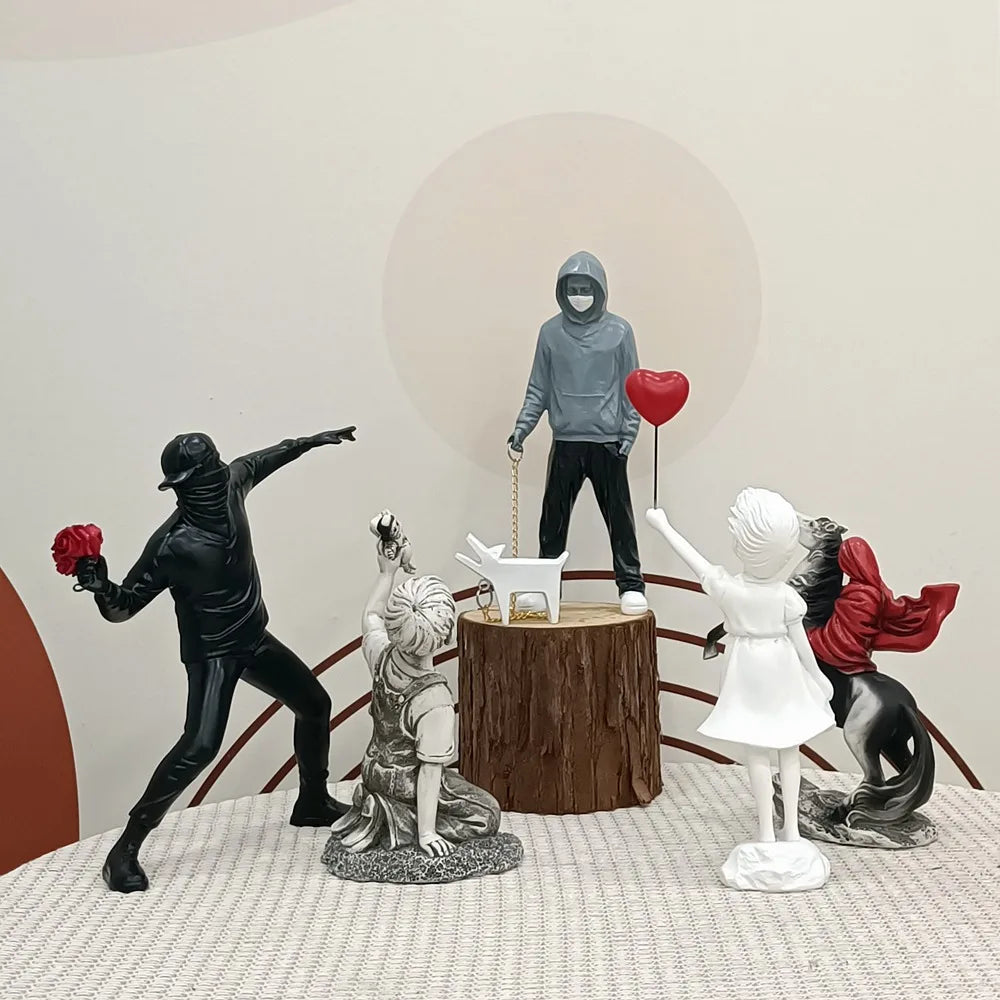 Dropshopping Banksy Skulptur Sammlung Blume Werfer Statue Pop Kunst Moderne Ballon Mädchen Figurine Büro Home Dekoration