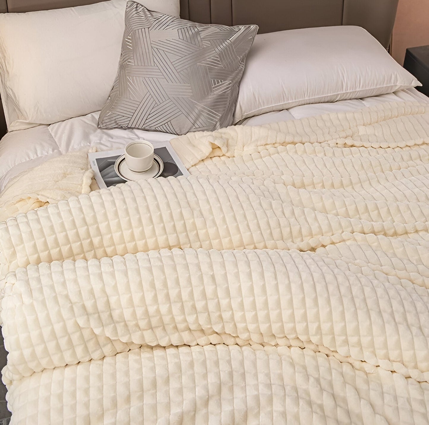 Vivolux | EliteWave Plaid - Ultrafluffy strukturierte korallfarbene Fleece-Decke