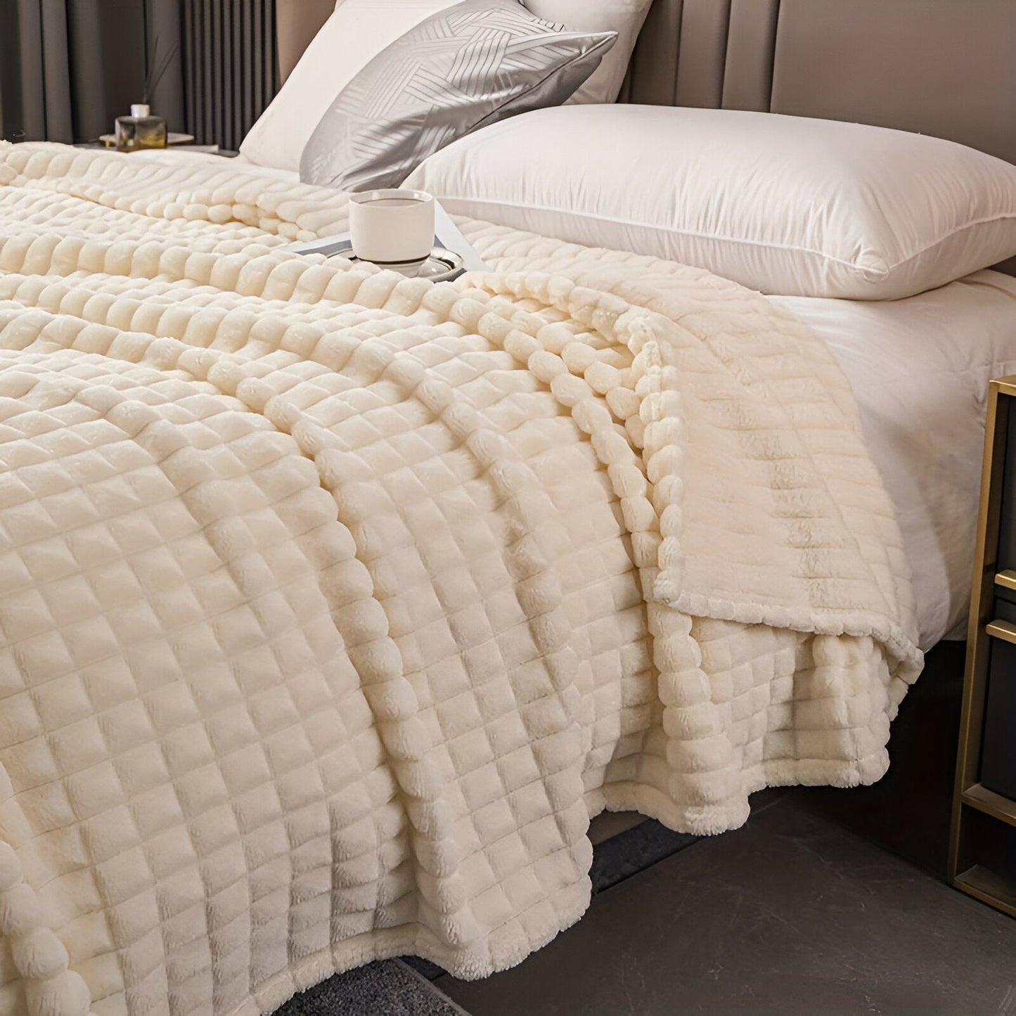 Vivolux | EliteWave Plaid - Ultrafluffy strukturierte korallfarbene Fleece-Decke
