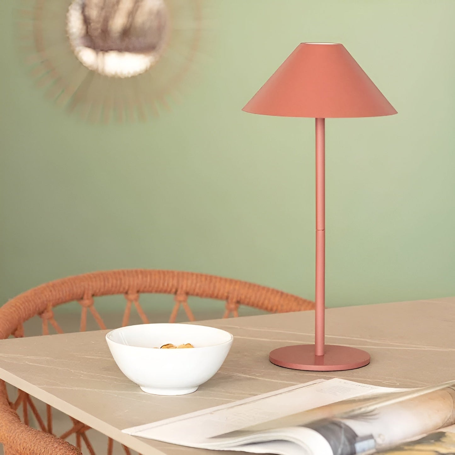 Vivolux | LumiLuxe - Dimmbare Nordic Cone LED-Tischleuchte mit Touch Control