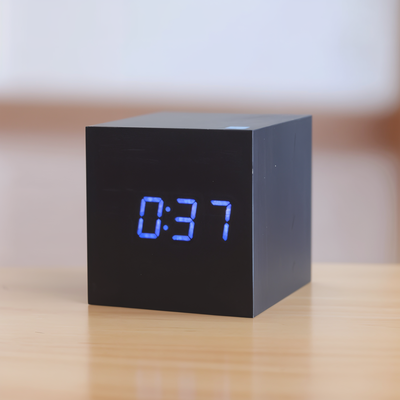 Vivolux | Digitale LED-Wecker - Würfeluhr - Holzuhr