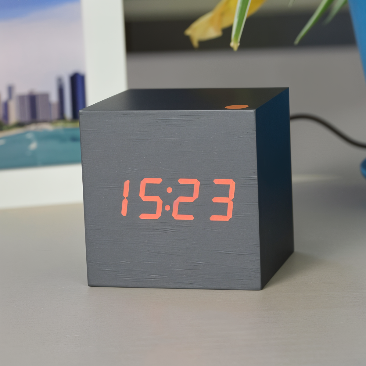 Vivolux | Digitale LED-Wecker - Würfeluhr - Holzuhr