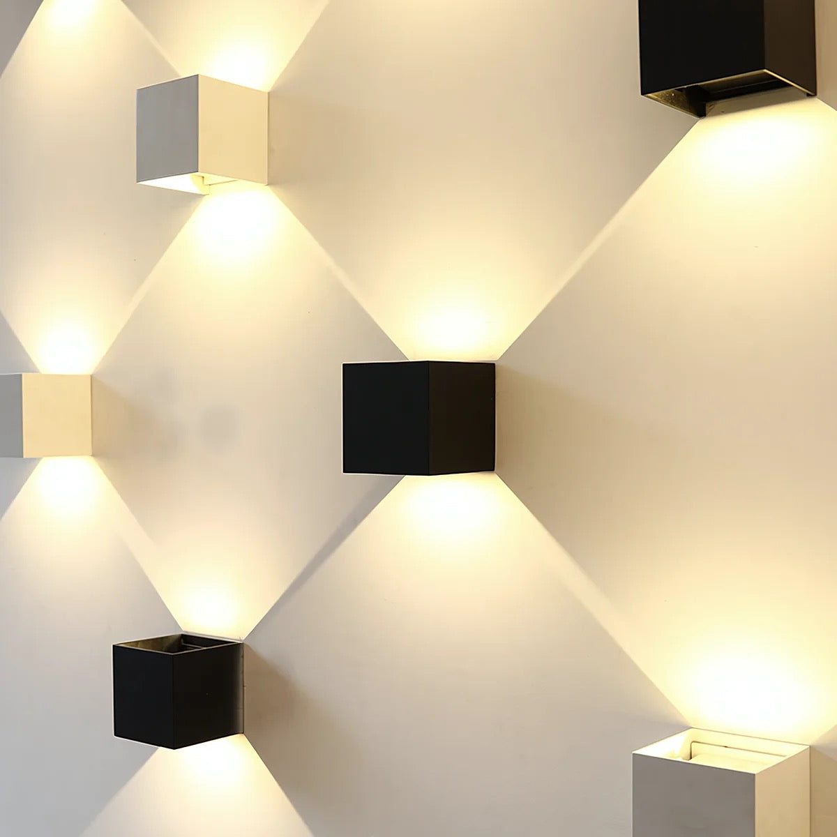 Vivolux | VellaGlow™ | Luxuriöse Wandleuchte mit Bewegungssensor