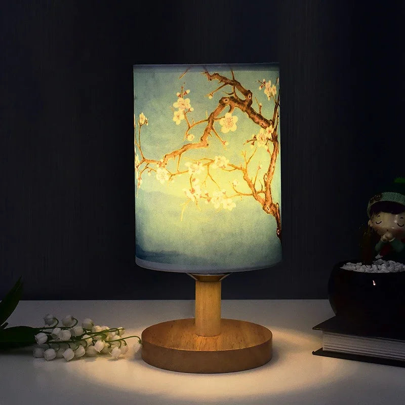 Vivolux | Dimmbare LED Nachttischlampe mit Stoffschirm in Pflaumenblüte – Perfekte Schlafzimmernachtlampe