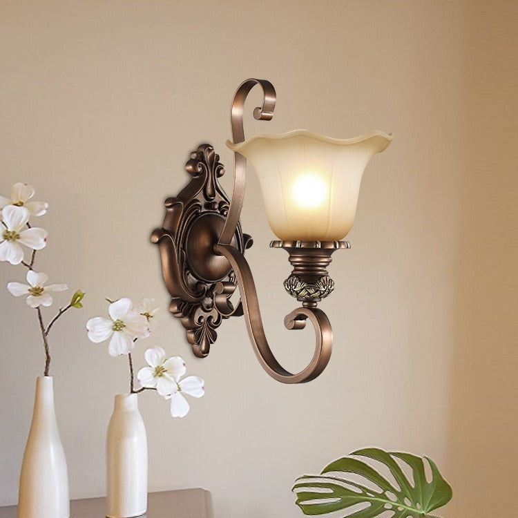 Vivolux | Retro Flared Wandleuchte 1-Lampe Frosted Glas Wandmontierte Licht mit Metall geschnitztem Arm in Rost
