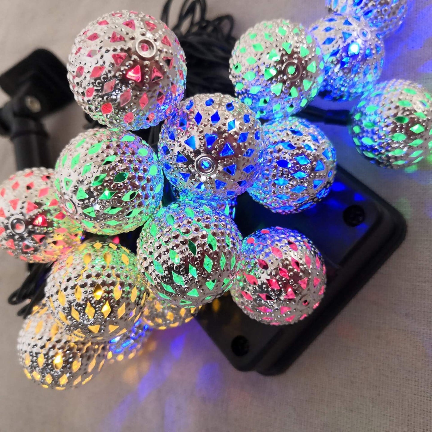 Vivolux | Solar-Lichterkette Marokkanische Kugel Bunte LED Weihnachtslichter Eisenkugeln Dekoration Außen Lichterkette