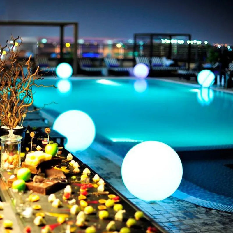 Vivolux | Wetterfestes Kugelförmiges LED Gartenlicht mit 16 Farben und Fernbedienung - Perfekt für Garten, Veranda & Party