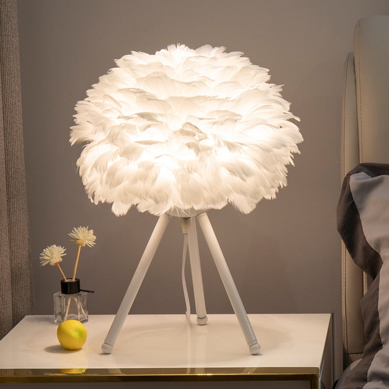 Vivolux | Romantische Feder Tischlampe Moderne Nachttischlampe Wohnzimmer Kaffeehaus Dekoration Hochzeit Weihnachtsgeschenk Straußfeder Licht