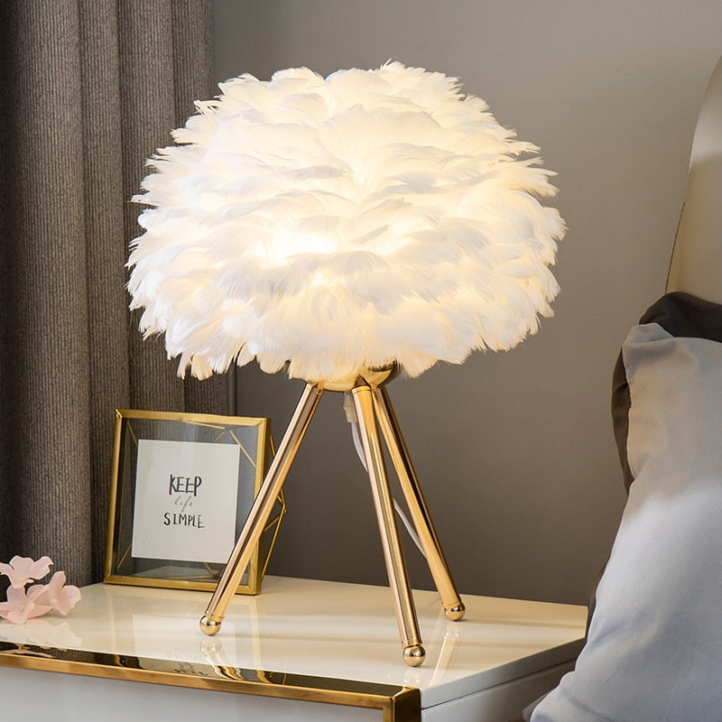 Vivolux | Romantische Feder Tischlampe Moderne Nachttischlampe Wohnzimmer Kaffeehaus Dekoration Hochzeit Weihnachtsgeschenk Straußfeder Licht