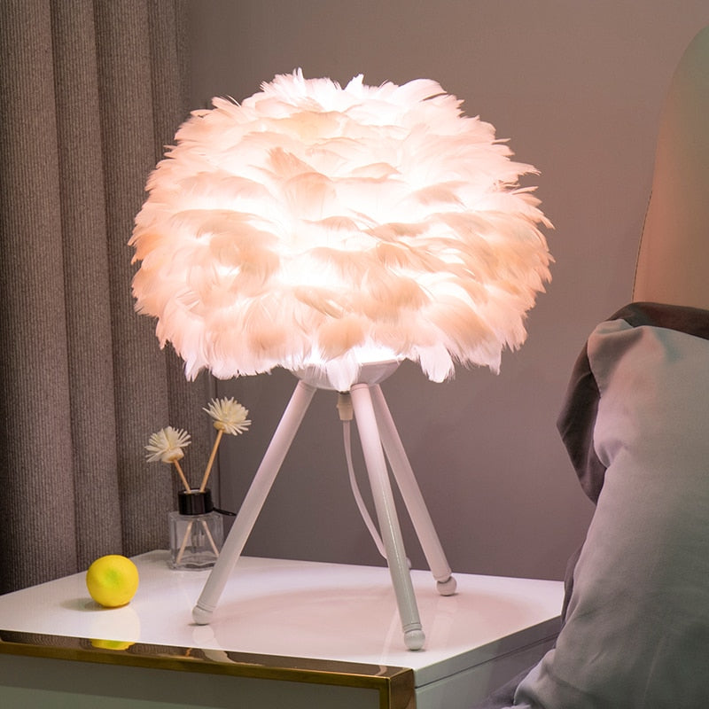 Vivolux | Romantische Feder Tischlampe Moderne Nachttischlampe Wohnzimmer Kaffeehaus Dekoration Hochzeit Weihnachtsgeschenk Straußfeder Licht