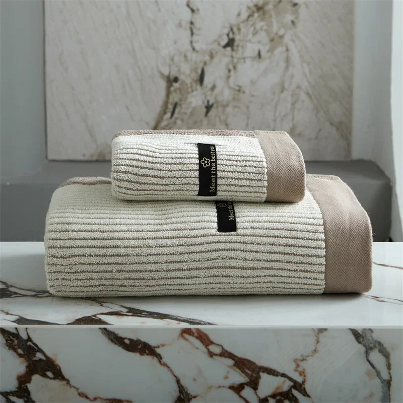 Vivolux | PureSoft – Luxuriertes Badetuch aus 100% Bio-Baumwolle