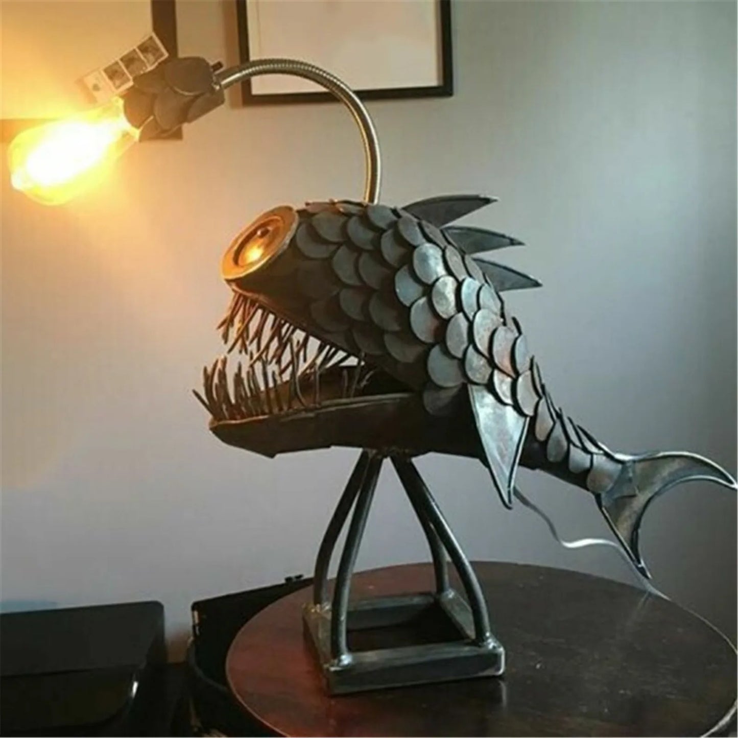 Vivolux | Tischlampe - RusticFish - Anpassbare Beleuchtung - Handgefertigter Künstlerischer Charme