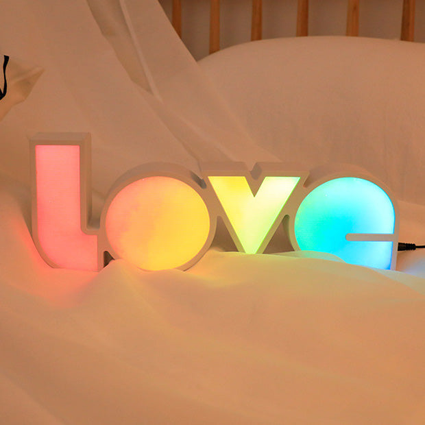 Vivolux | Moderne Art Deco wasserdichte PS LOVE Buchstaben LED Tischlampe für das Schlafzimmer