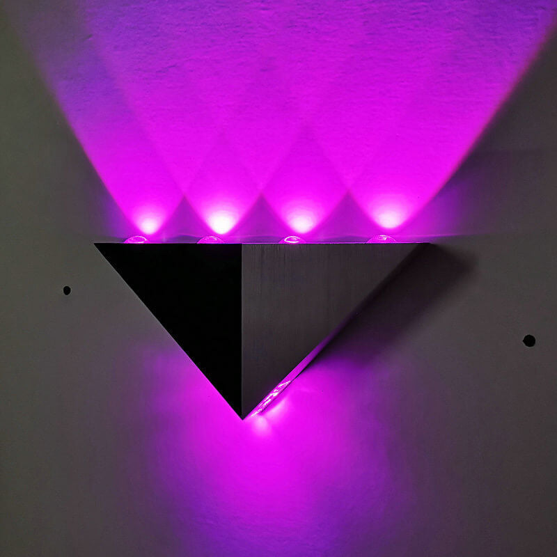 Vivolux | TriLumina Prisma LED Wandleuchte | Kreatives Pyramidendesign | Aluminium & Acryl | Farbige Lichtoptionen