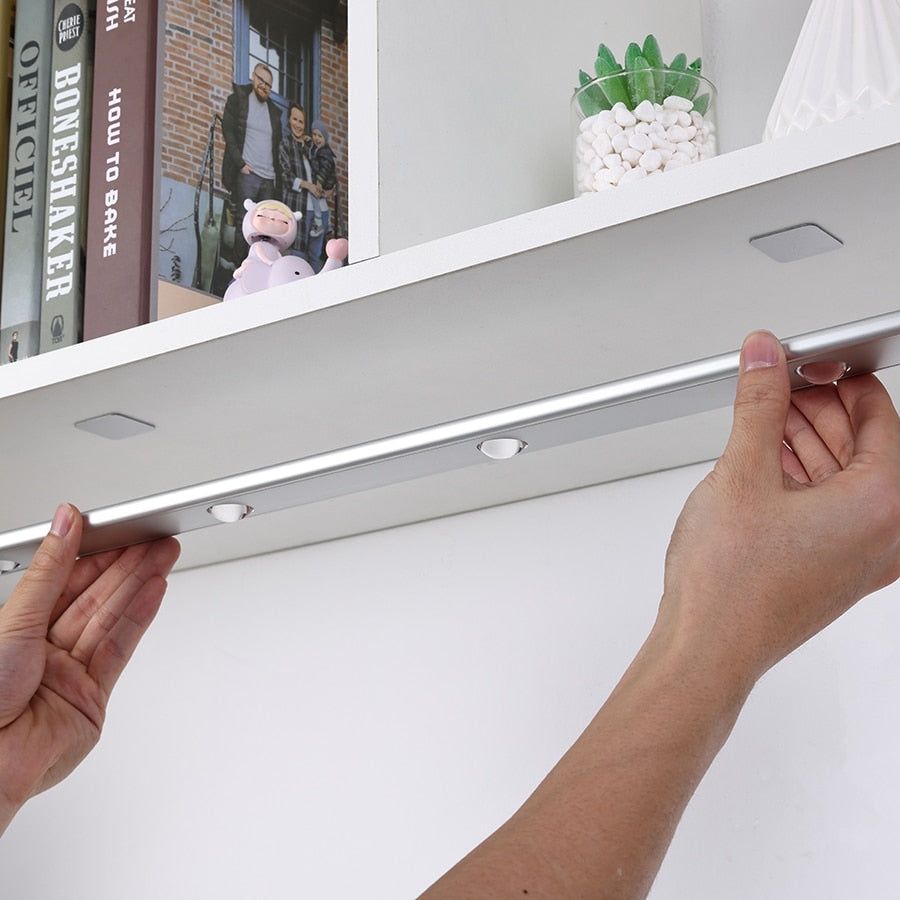 Vivolux | Royelux Wiederaufladbares LED-Schranklicht - Bewegungssensor, dimmbar, USB-Laden