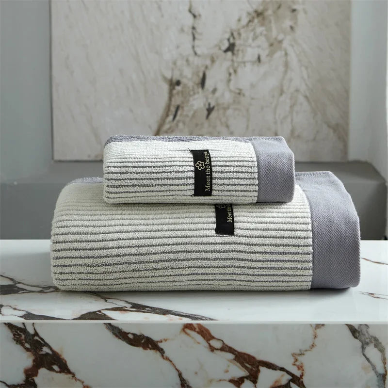 Vivolux | PureSoft – Luxuriertes Badetuch aus 100% Bio-Baumwolle