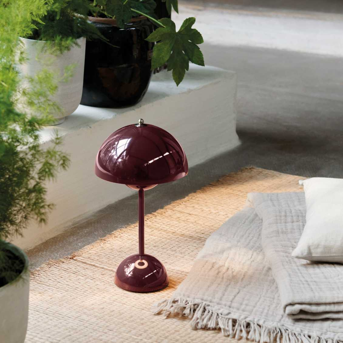 Vivolux | LunarGlow - LED-Tischleuchte für ein stimmungsvolles Interieur