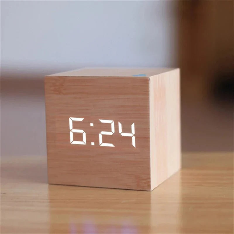 Vivolux | Retro-Stil Digitale LED-Wecker