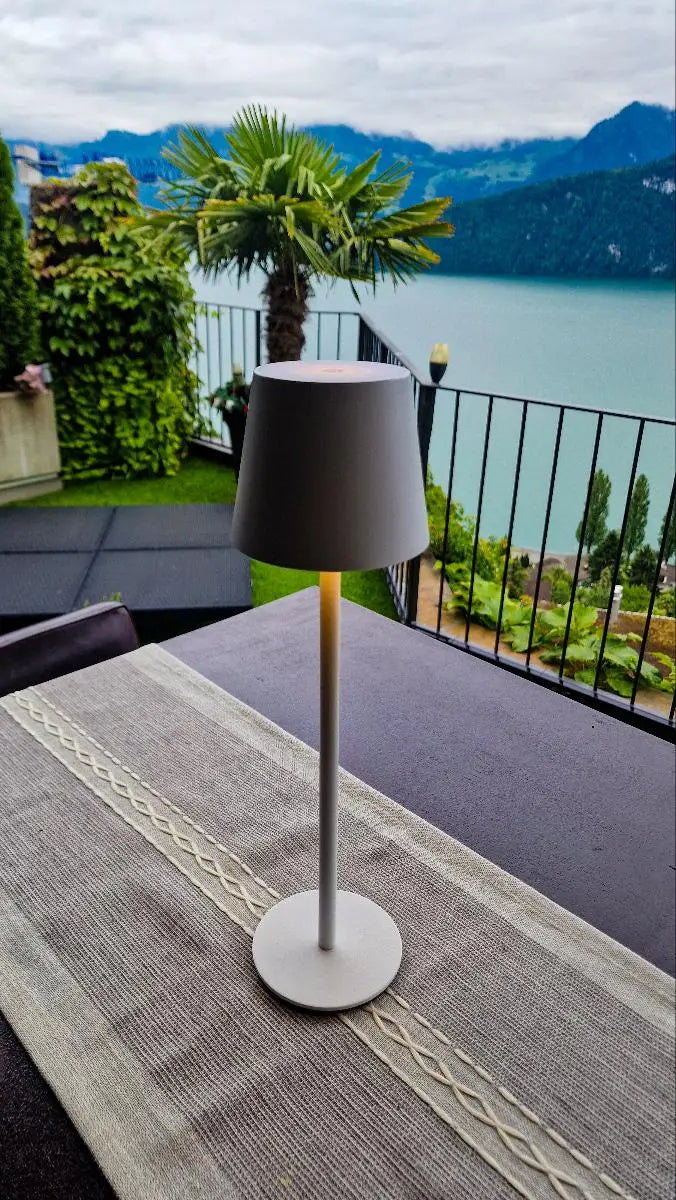 Vivolux | LED Tischlampe – Kabellos, Touch-Bedienung & Dimmbares Licht