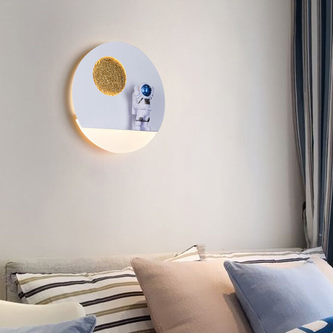 Vivolux | Zeitgenössische kreative Eisenharz runde Astronaut LED Wandleuchte Lampe für Schlafzimmer