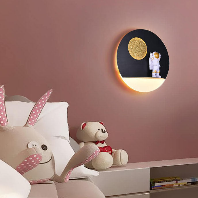Vivolux | Zeitgenössische kreative Eisenharz runde Astronaut LED Wandleuchte Lampe für Schlafzimmer