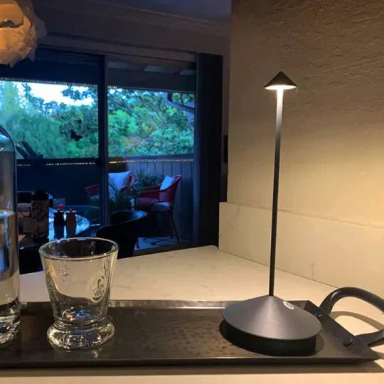 Vivolux | LumiZen Minimalistische LED Tischlampe | Wasserdicht und Dimmbar Drahtlose Beleuchtung