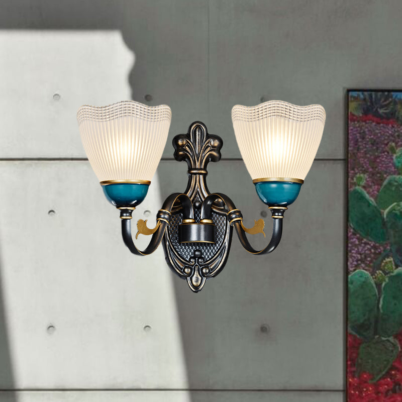 Vivolux | 1/2-Head Scalloped Pleated Wandleuchte Traditionelle Schwarze Rippenglas Wandleuchte mit Kurvigen Arm