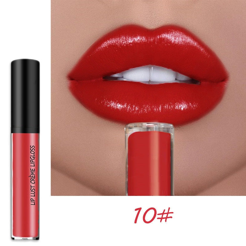 Wasserfester Lippenstift mit cremiger Textur
