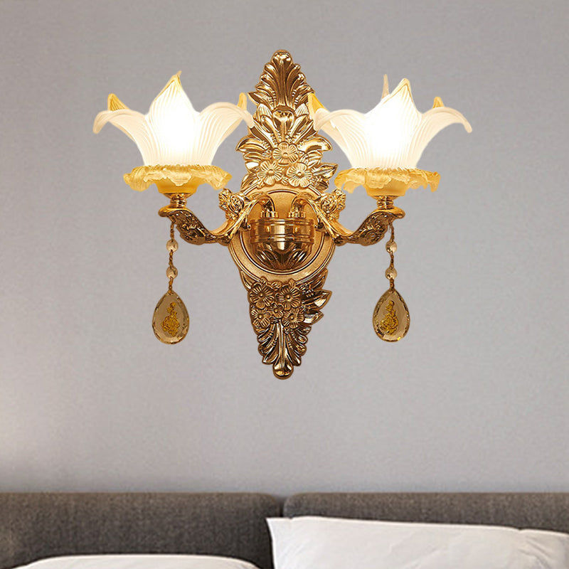 Vivolux | Gouden Lily Shade Wandlamp Traditionele Geribbelde Glas 1/2-Bol Woonkamer Wandlicht