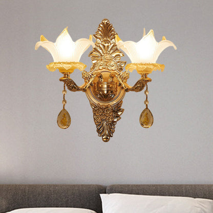 Vivolux | Gouden Lily Shade Wandlamp Traditionele Geribbelde Glas 1/2-Bol Woonkamer Wandlicht
