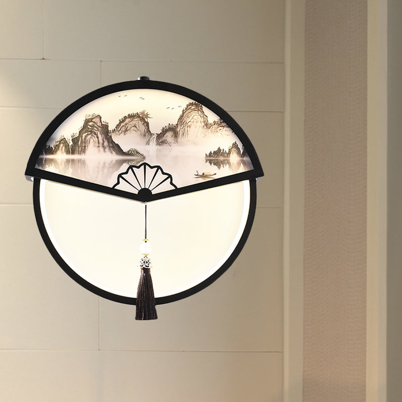 Vivolux | Boom/Berg Scene Wanddecoratie Lichte Chinese Metaal Zwarte Fan-Vormige LED Wandlamp met Kwast Knoop