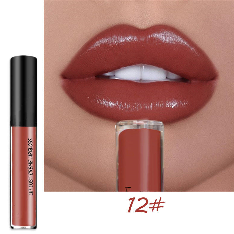 Wasserfester Lippenstift mit cremiger Textur