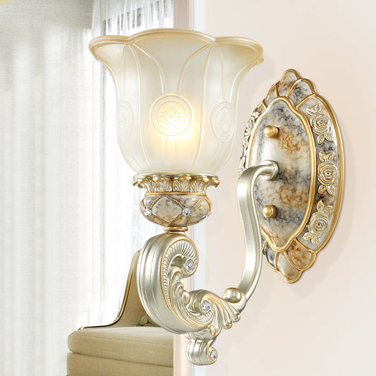 Vivolux | Vintage Scalloped Wandlamp 1/2-Licht Witte Glas Wandmontage Lamp in Goud voor Slaapkamer