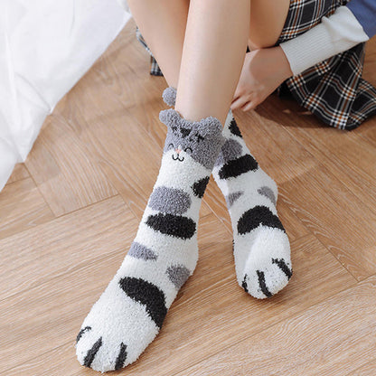 Warme, weiche Socken mit Katzenpfoten