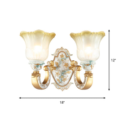 Vivolux | Traditionele Bloemen Wandlamp 1/2-Kop Vervagend Amber en Witte Glazen Wandlamp in Goud