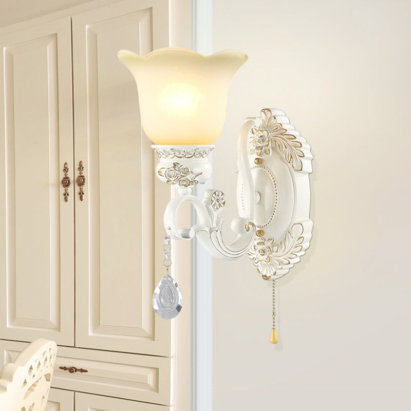 Vivolux | Witte Gehoekte Wandverlichting Traditionele Ivoor Glazen 1/2-Bulb Eetkamer Wandlamp Lichtarmatuur