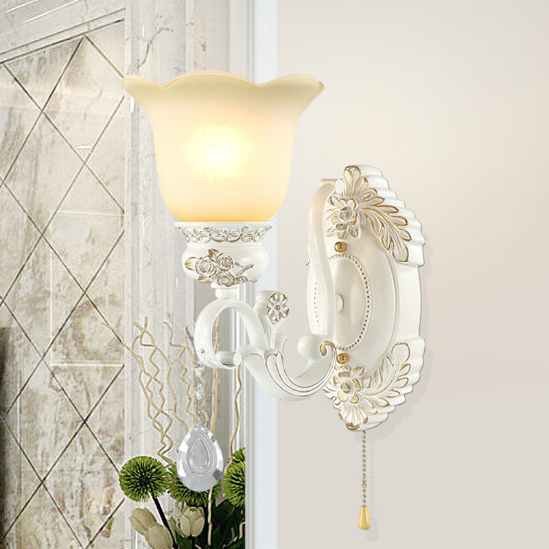 Vivolux | Witte Gehoekte Wandverlichting Traditionele Ivoor Glazen 1/2-Bulb Eetkamer Wandlamp Lichtarmatuur