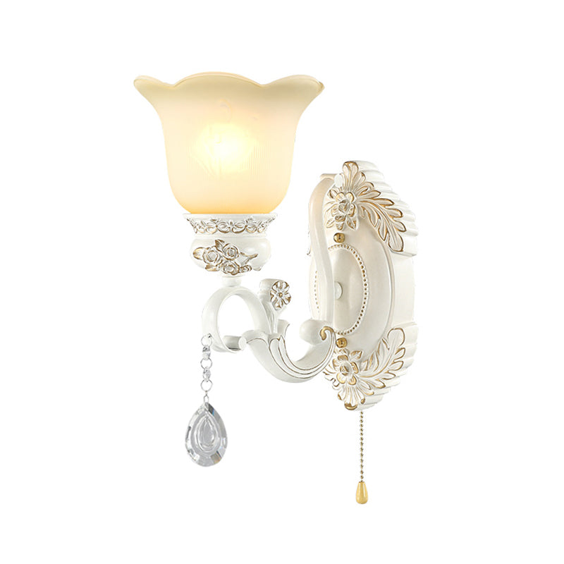Vivolux | Witte Gehoekte Wandverlichting Traditionele Ivoor Glazen 1/2-Bulb Eetkamer Wandlamp Lichtarmatuur