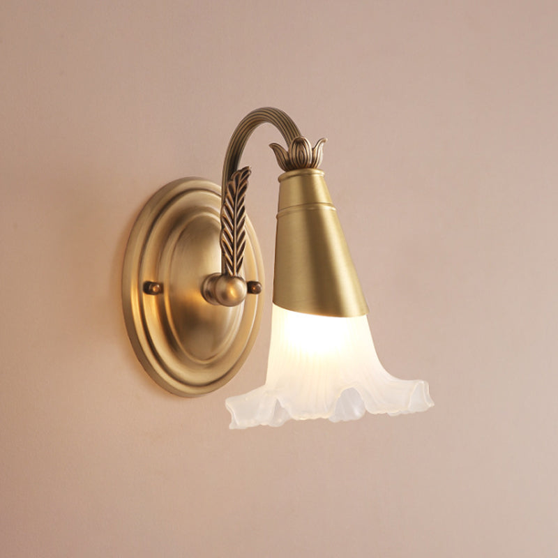 Vivolux | Gouden Kegel Vanity Verlichting Traditionele Witte Glas 1/2/3-Kops Badkamer Wandlamp met Sla Trim