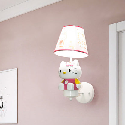 Vivolux | Süße Kitty Mädchenzimmer Wandbeleuchtung Harz Einzel Cartoon Wandleuchte in Pink mit konischem Stoffschirm