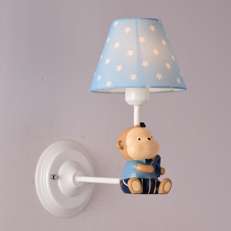 Vivolux | Cone Kids Bedside Wandlamp Geëmonteerd Stof 1 Licht Cartoon Wandlamp Ideeën in Blauw/Rood met Kleine Beer Decor