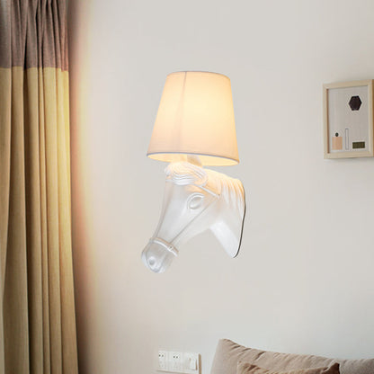 Vivolux | Antieke Vaten Wandlamp 1 Lampstof Wandlamp Schaduw in Wit met Hars Paardenhoofd Ontwerp