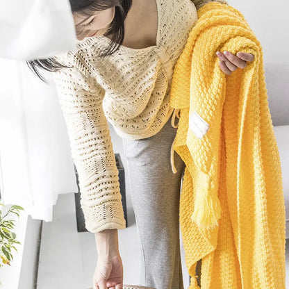 Vivolux | Gestrickte Wolldecke mit Quasten - NordicCozy