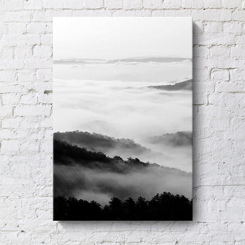 Vivolux | Zwart-wit moderne kunstprint luchtfoto van mistige bergen wanddecoratie voor thuis
