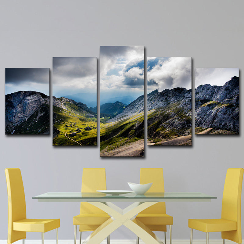Vivolux | Foto Druck Moderne Wandkunst mit Pilatus Berg und Bewölkter Himmel Landschaft in Grau