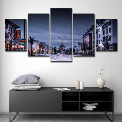Vivolux | Winter City Street Leinwandkunst Zeitgenössische Mehrteilige Wanddekoration in Dunkelblau