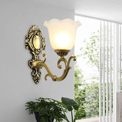 Vivolux | 1 Licht Bloom Wandlamp Vintage Messing/Beige Frosted Geribbeld Glas Wandverlichting met Gebogen Arm