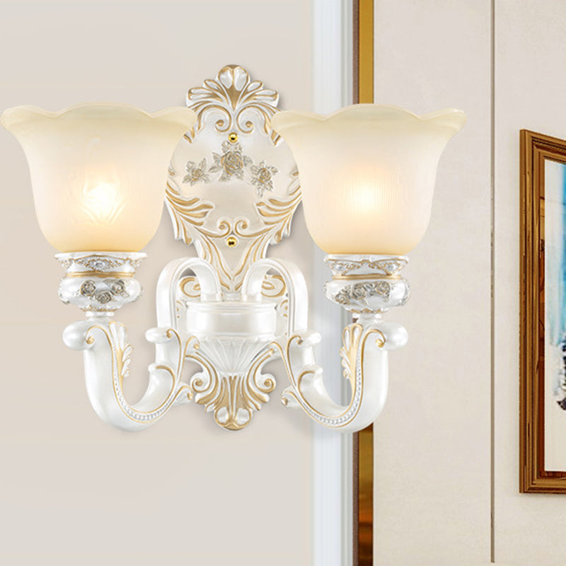 Vivolux | Cream Glass White Wall Light Floral 1/2-Kopf Cottage Wand Sconces Beleuchtung mit geschwungenem Arm