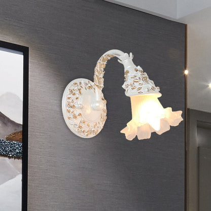 Vivolux | Einzelkopf-Wand sconces Landschaftsblume Opalglas Wandleuchte mit gewölbtem Arm in Silber/Weiß