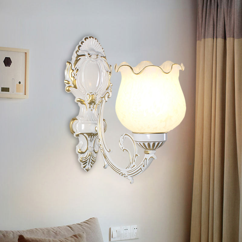 Vivolux | Loft Style Bud Wandlamp Eén Peertje Opaline Glas Wandverlichting Fitting in Zwart/Wit/Messing